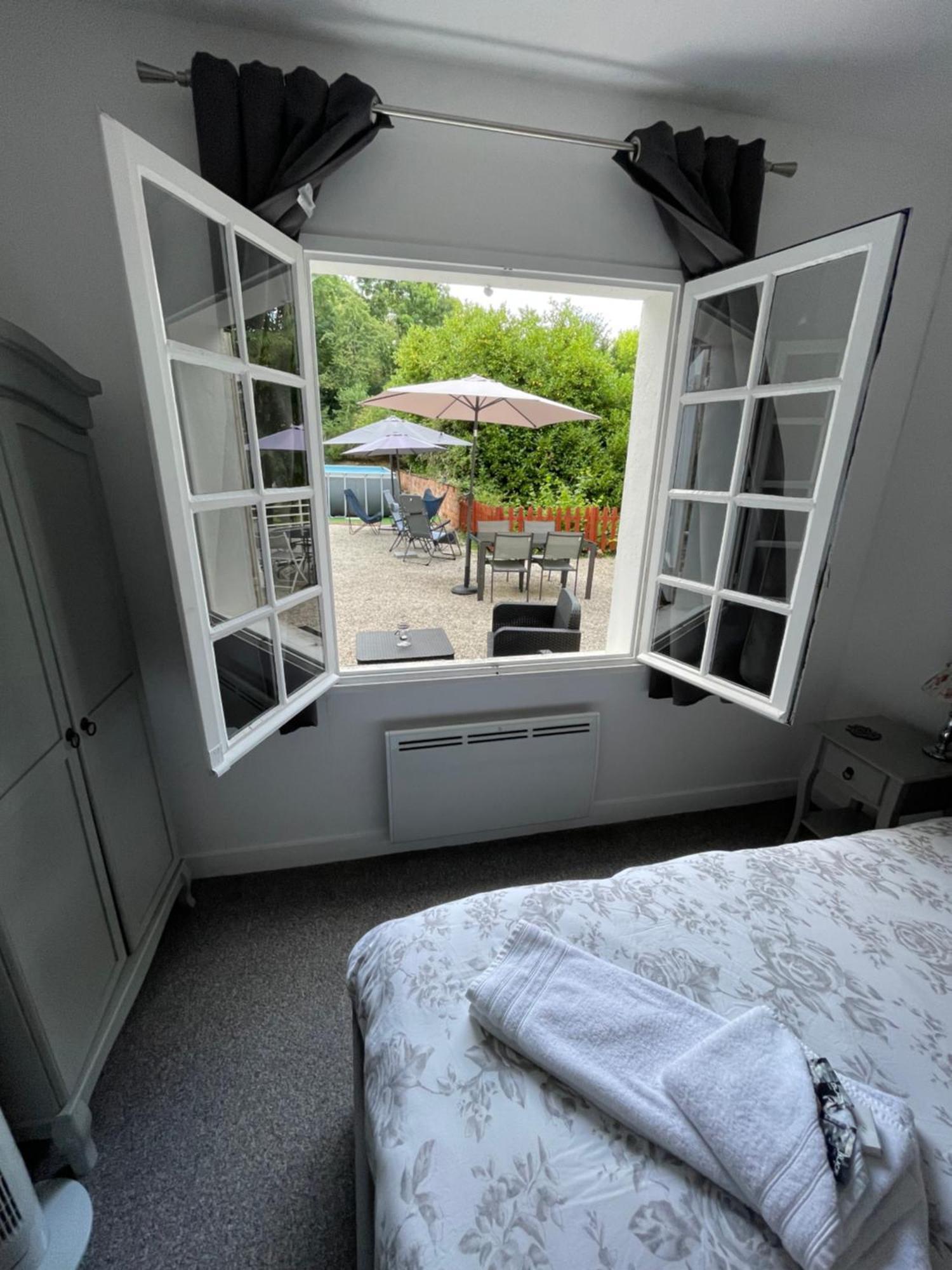 Vue Du Chateau D'Excideuil En Chambres Ngoại thất bức ảnh