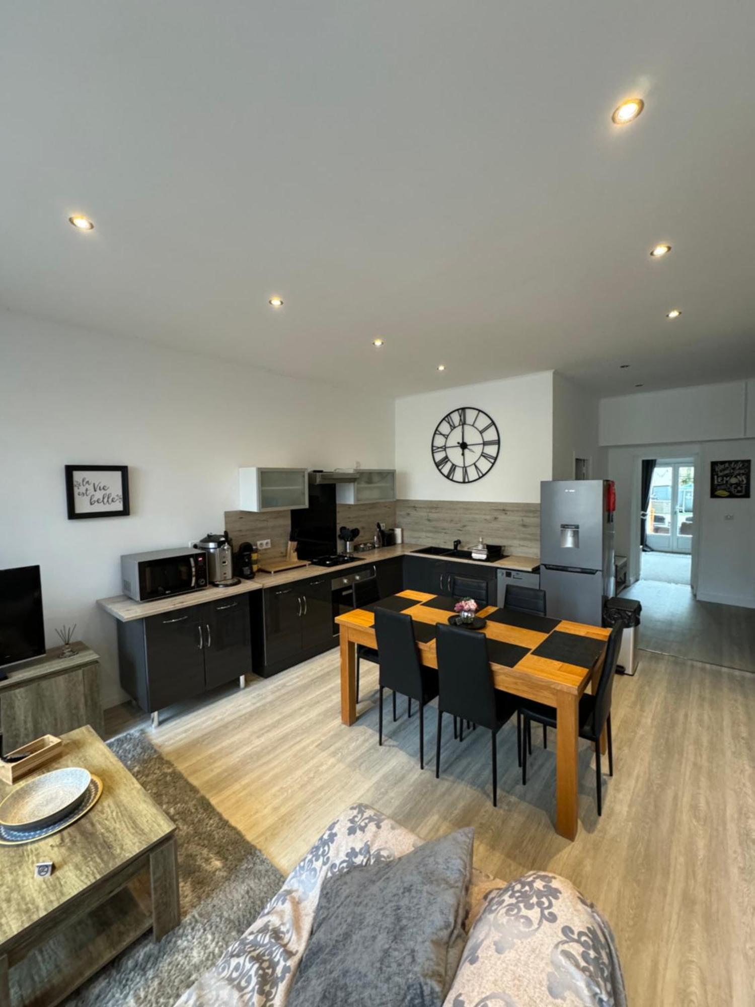 Vue Du Chateau D'Excideuil En Chambres Ngoại thất bức ảnh