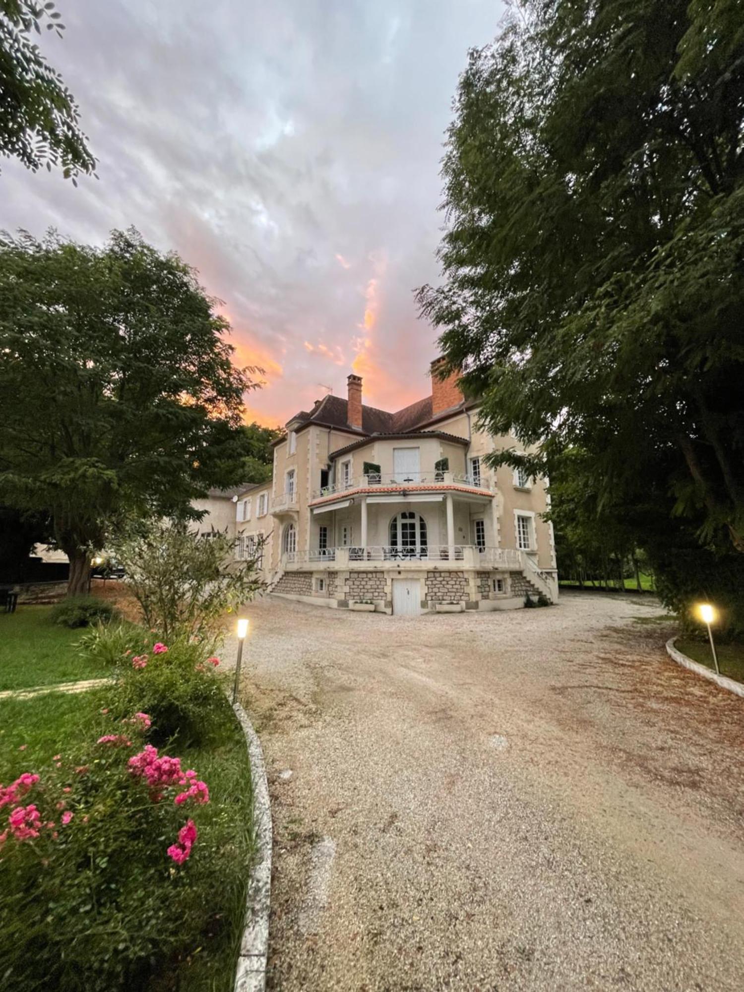 Vue Du Chateau D'Excideuil En Chambres Ngoại thất bức ảnh