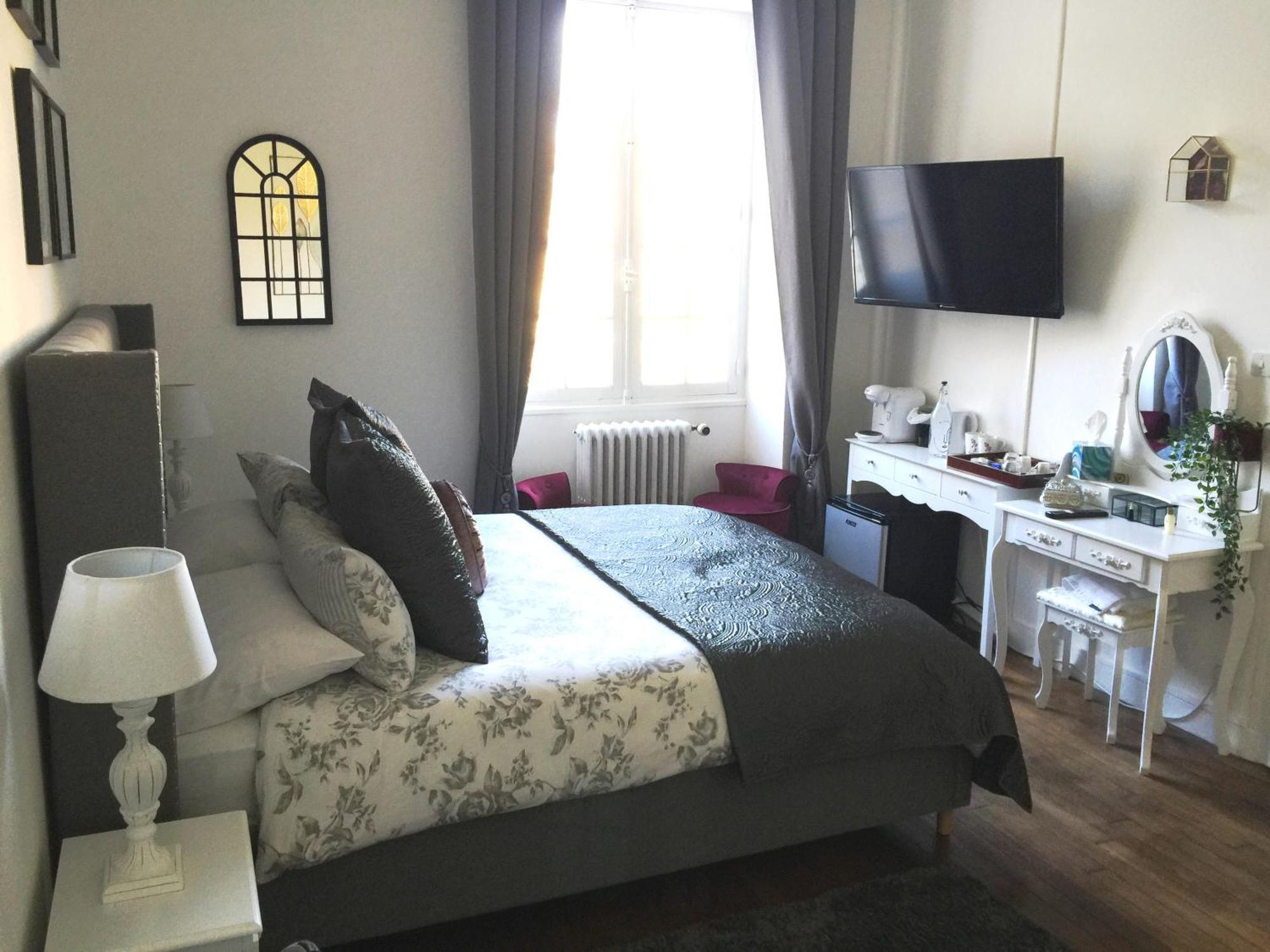 Vue Du Chateau D'Excideuil En Chambres Phòng bức ảnh